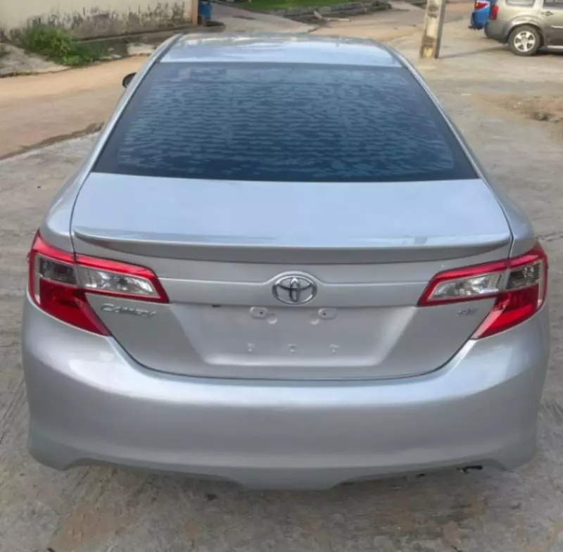 Toyota Camry   - 2014