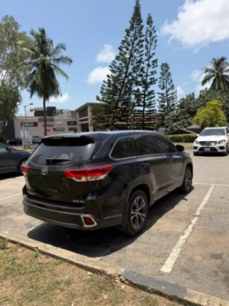 TOYOTA Highlander   - 2016