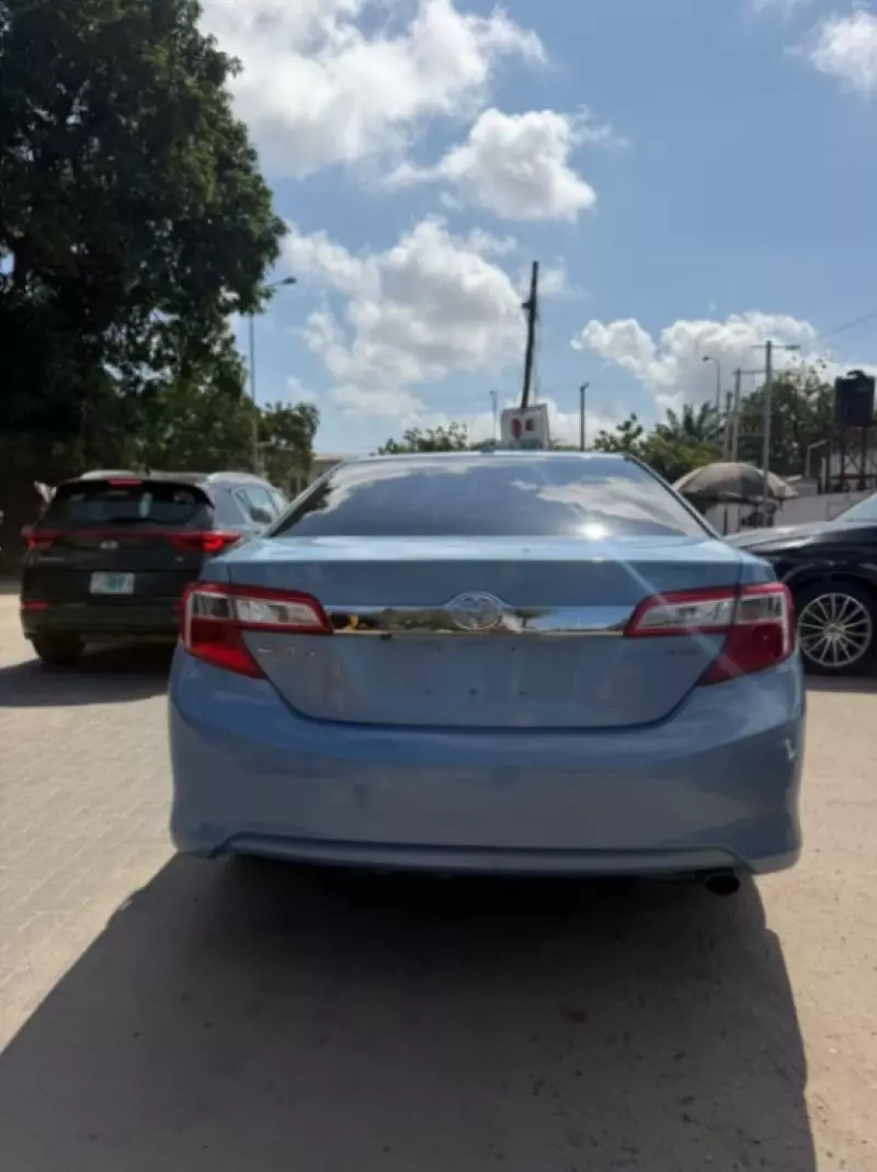 TOYOTA Camry   - 2012