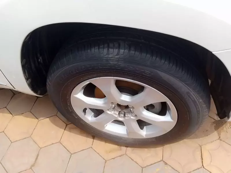 Toyota Vanguard    - 2012