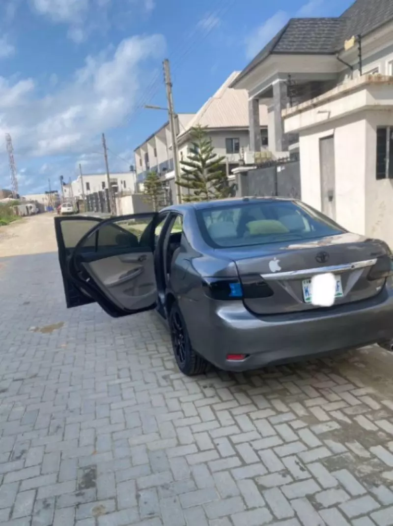 Toyota Corolla   - 2011