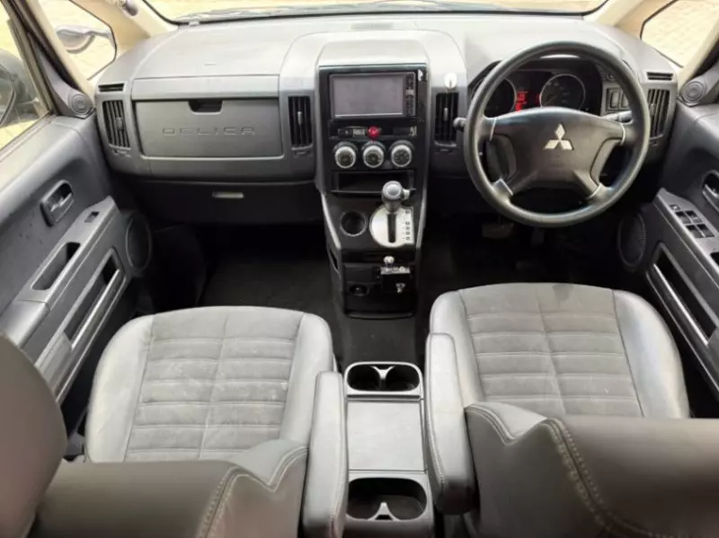 Mitsubishi Delica - 2019
