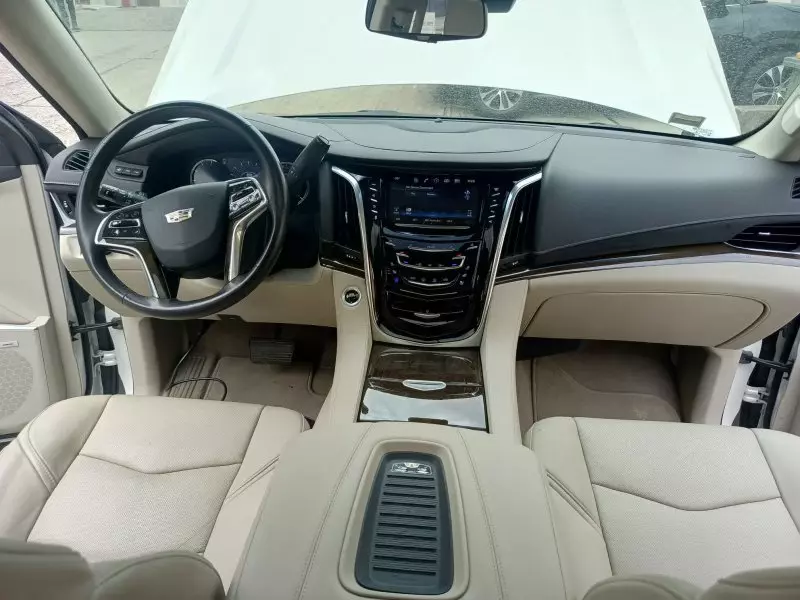 Cadillac Escalade   - 2018
