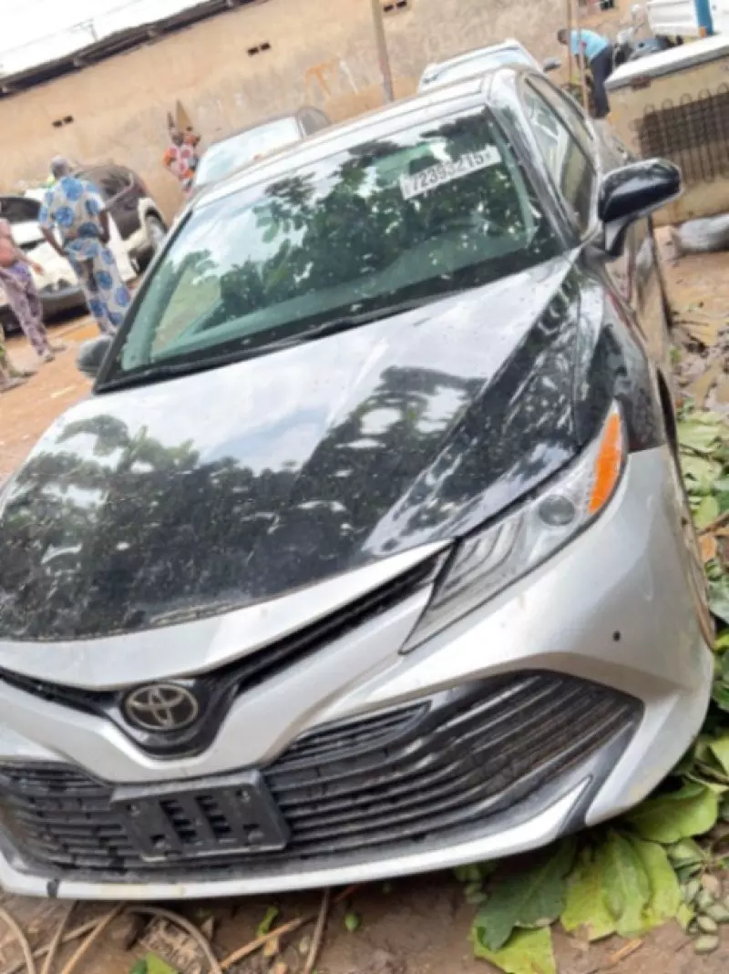 Toyota Camry   - 2018
