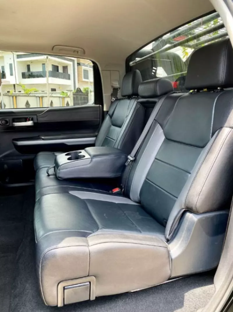 Toyota Tundra   - 2018