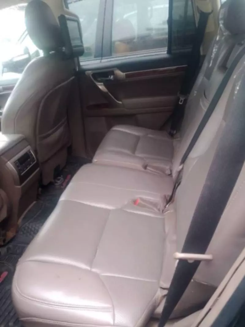 Lexus GX 460   - 2013