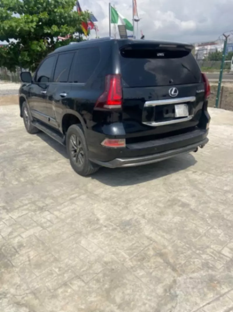 Lexus GX 460   - 2010
