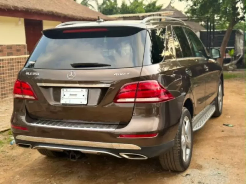 Mercedes-Benz GLE 350   - 2016