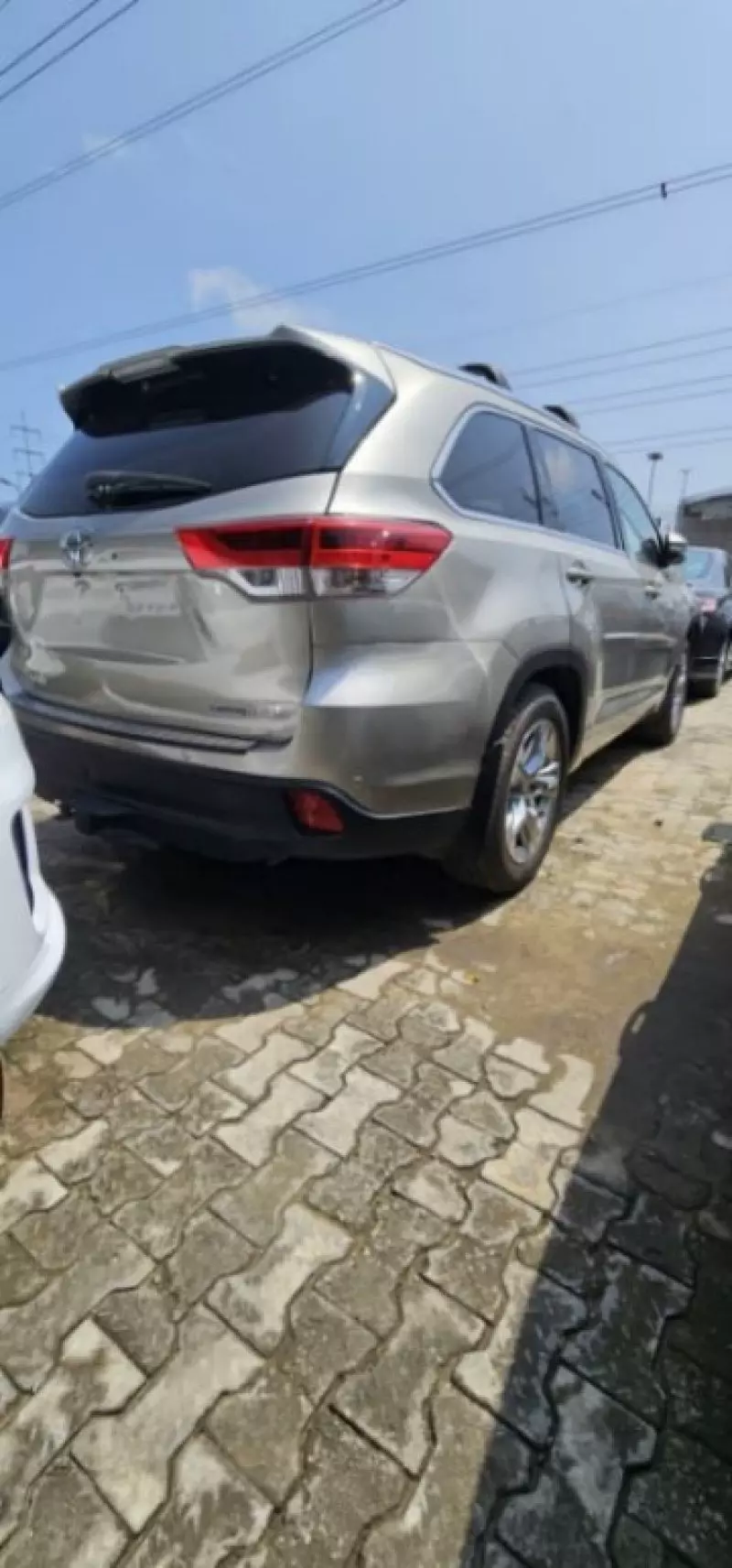 TOYOTA Highlander   - 2016
