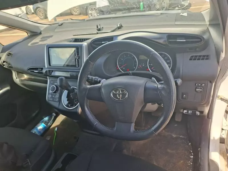 Toyota Wish   - 2012