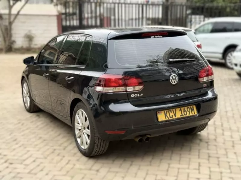 Volkswagen Golf - 2012