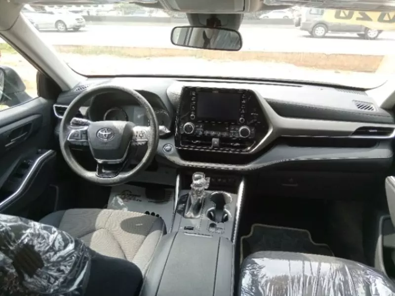 Toyota Highlander   - 2020