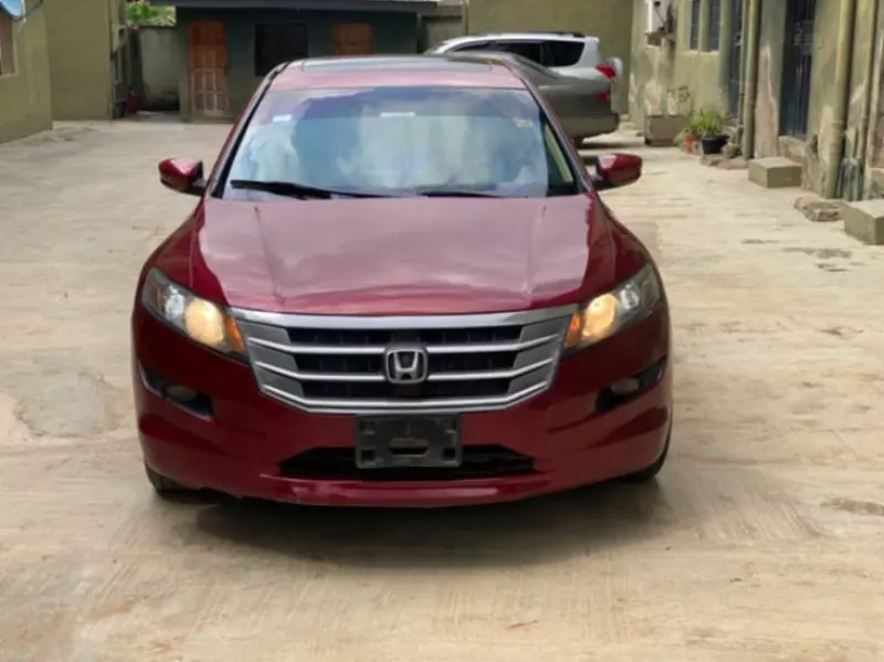 Honda Accord   - 2010