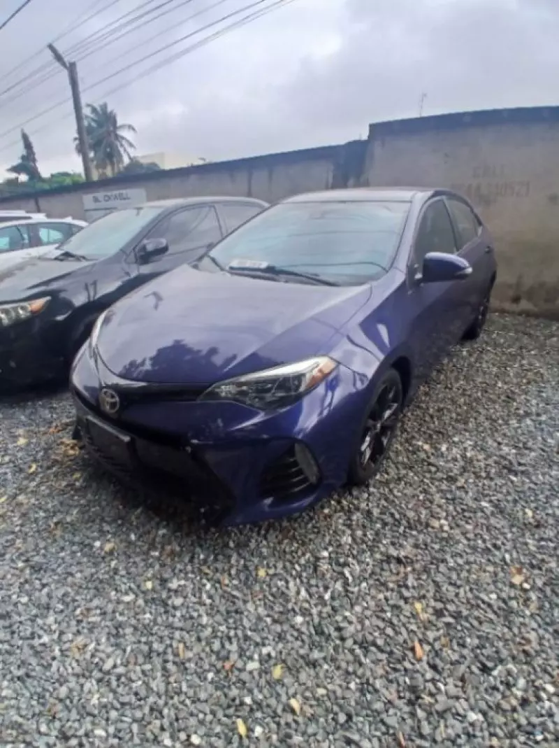 TOYOTA Corolla   - 2018