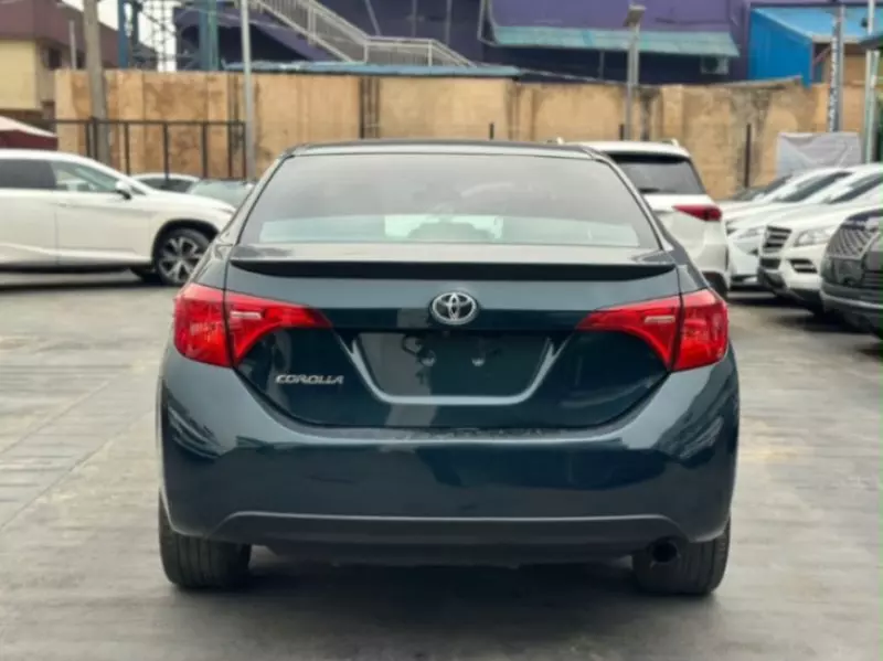 TOYOTA corolla   - 2017