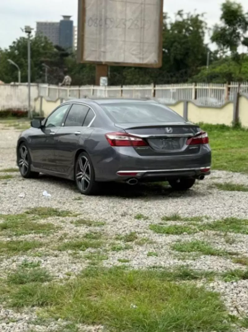 Honda Accord   - 2016