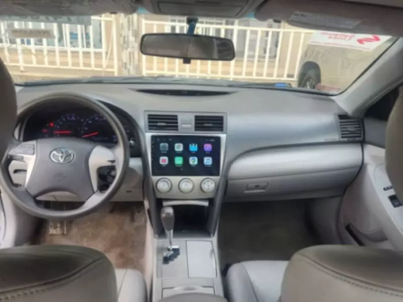 TOYOTA Camry   - 2010
