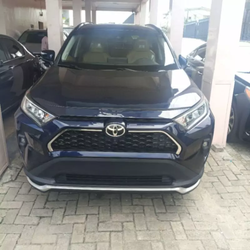 Toyota Highlander   - 2017