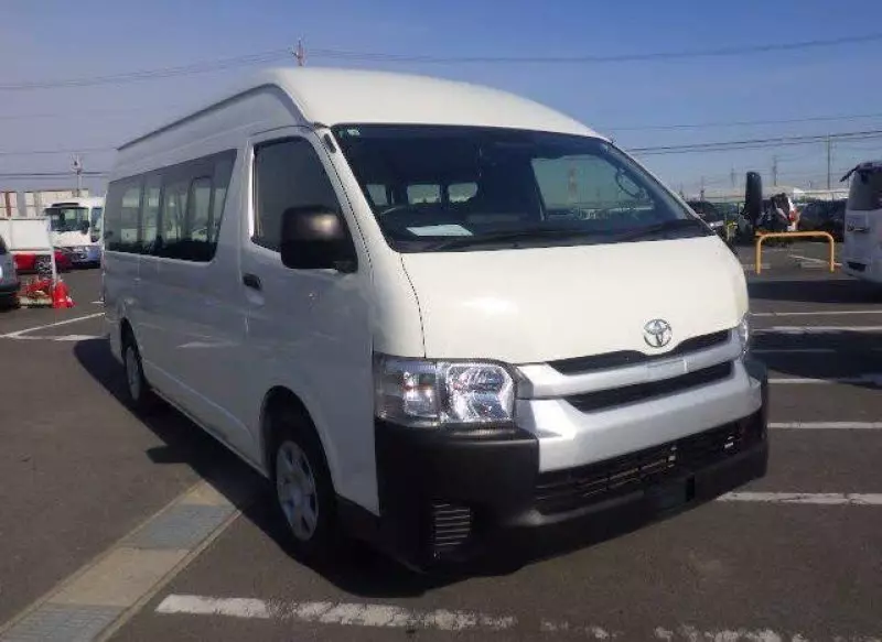 Toyota Hiace   - 2018