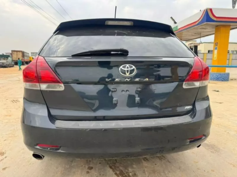 Toyota Venza   - 2013