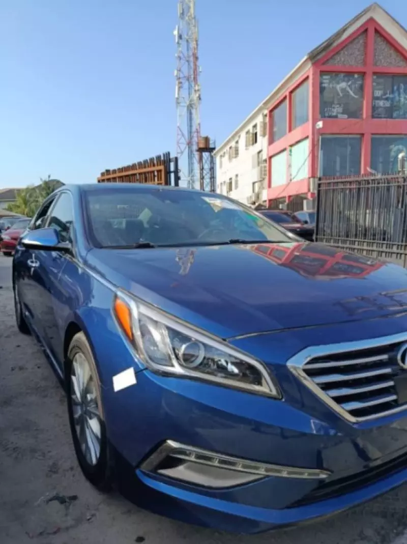 Hyundai Sonata   - 2015