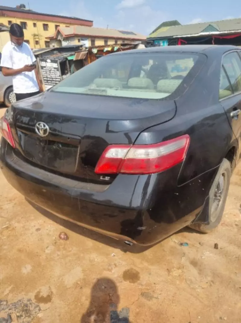 Toyota Camry   - 2008