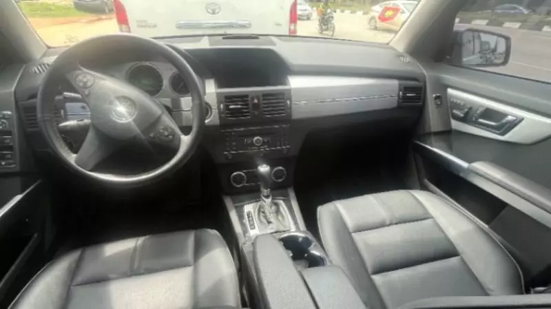 Mercedes-Benz Glk-class   - 2010