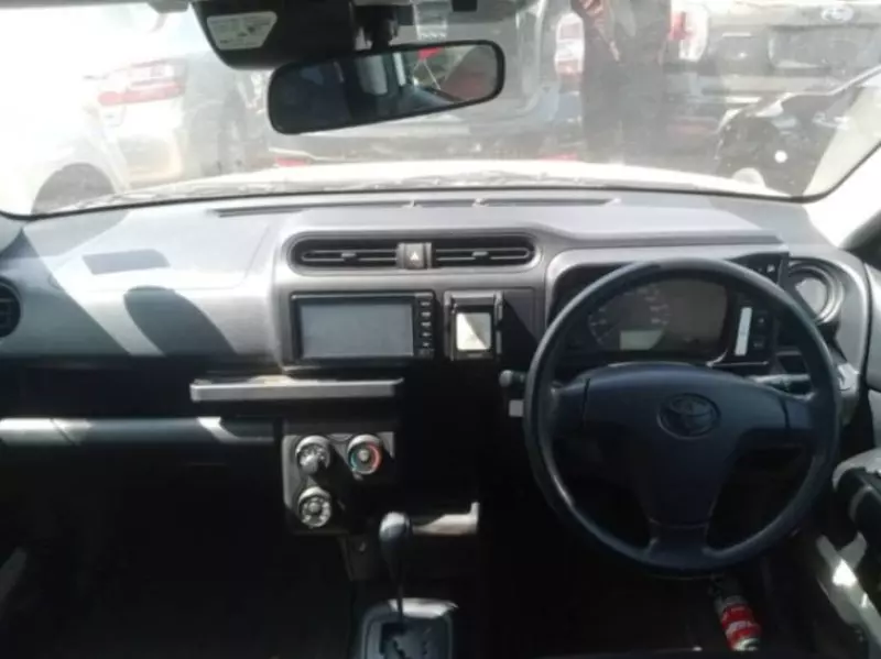 Toyota Probox    - 2017