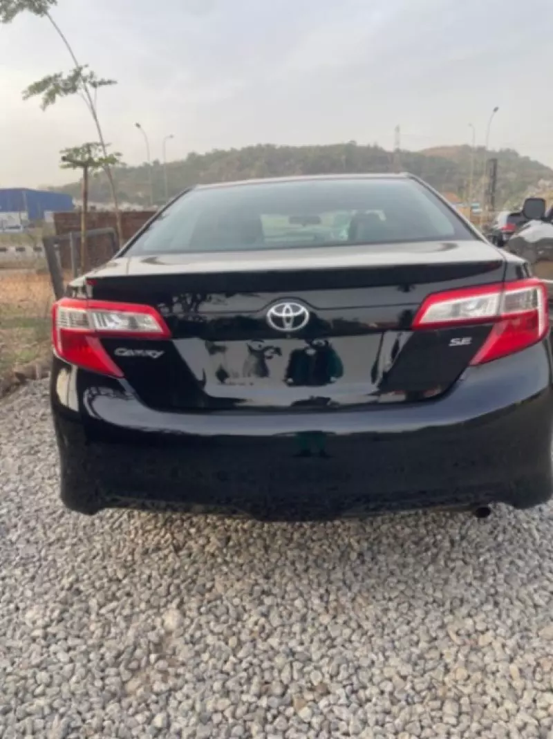 TOYOTA Camry   - 2012