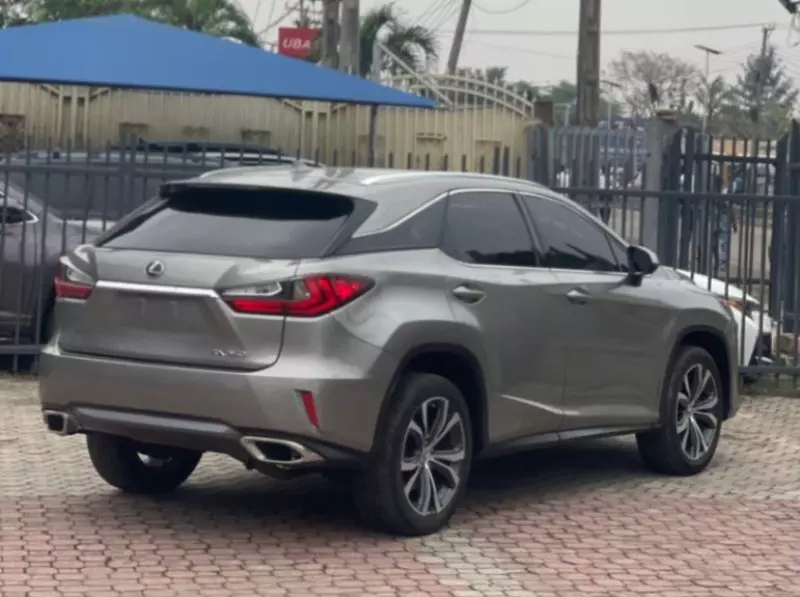 Lexus RX   - 2017