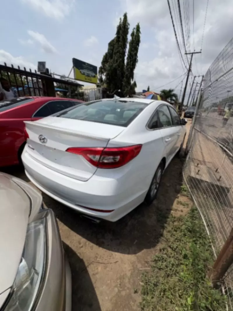 Hyundai Sonata   - 2017