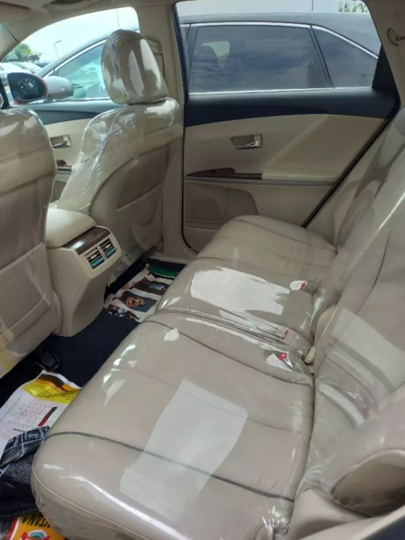 Toyota Venza   - 2010