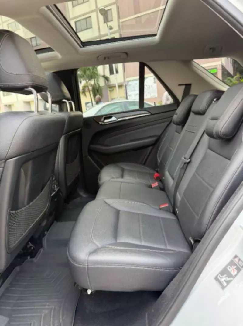 Mercedes-Benz ML-Class   - 2012