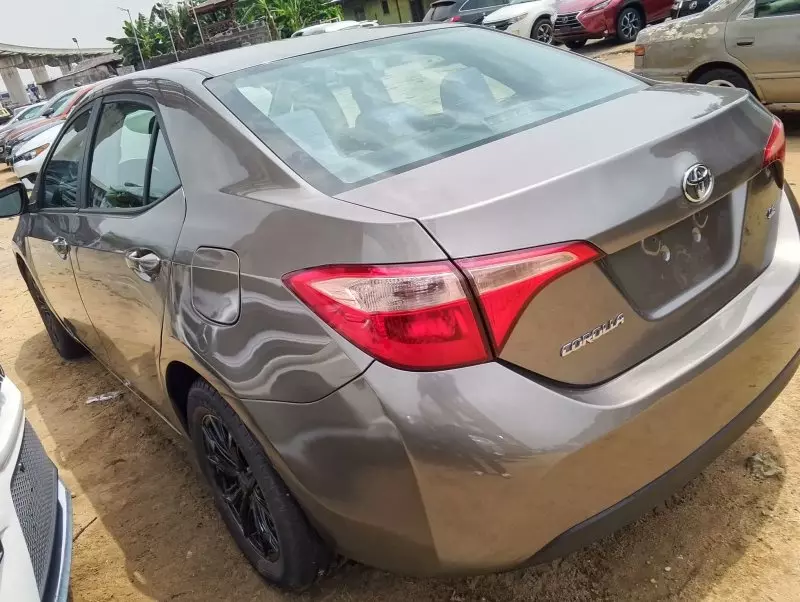 Toyota corolla   - 2018