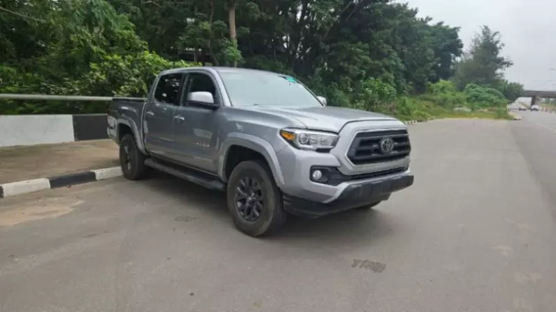 Toyota Tacoma   - 2021