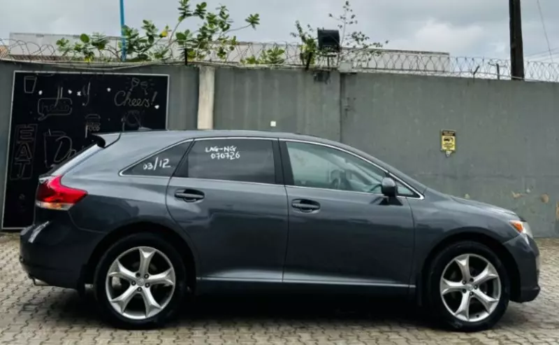 TOYOTA Venza - 2012