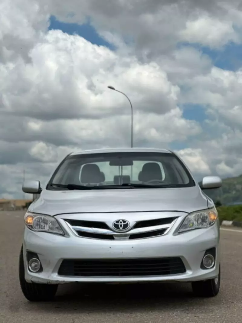 TOYOTA Corolla   - 2010