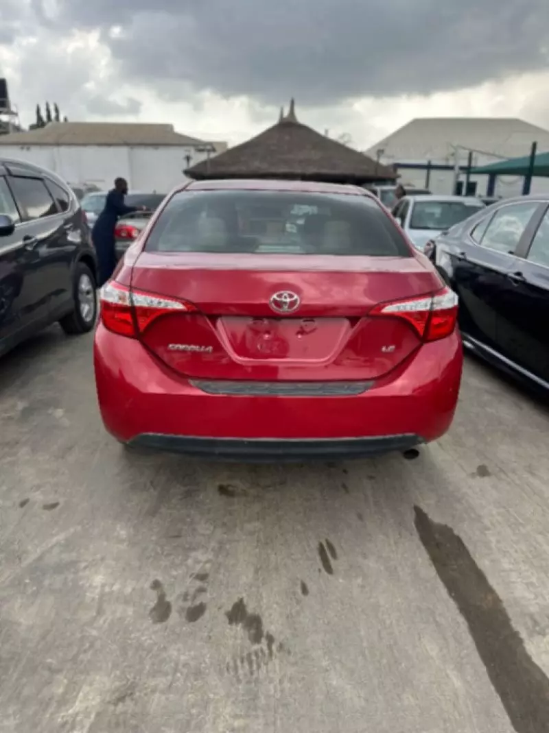 TOYOTA Corolla   - 2015