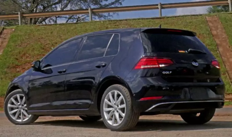 Volkswagen Golf   - 2018