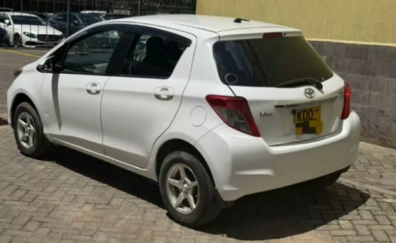 Toyota Vitz   - 2014