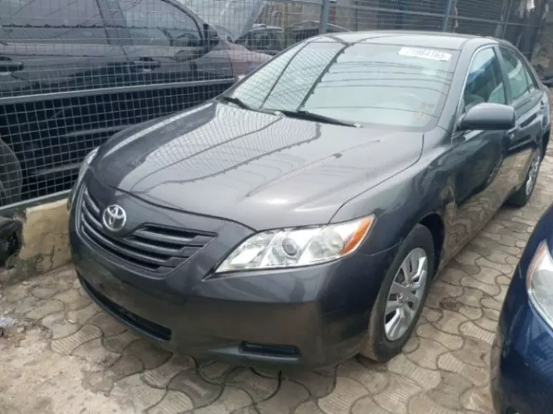 Toyota Camry   - 2008