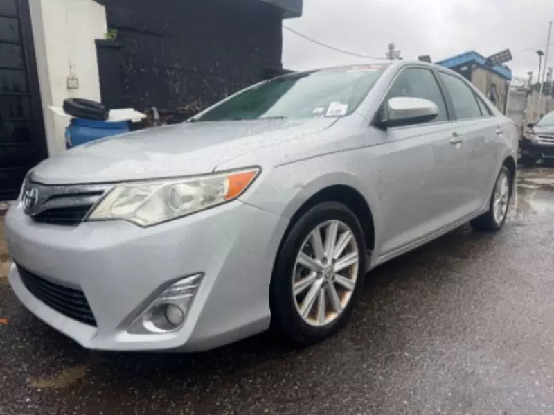 TOYOTA Camry - 2013