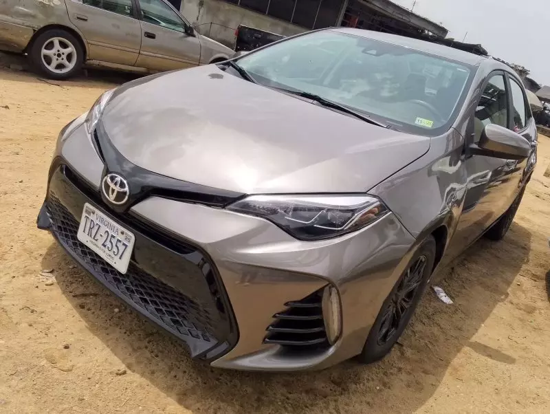 Toyota corolla   - 2018