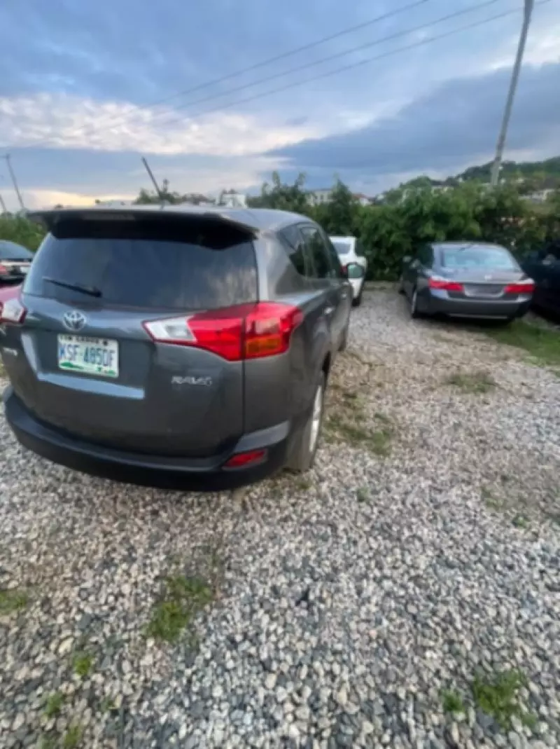TOYOTA RAV4   - 2013