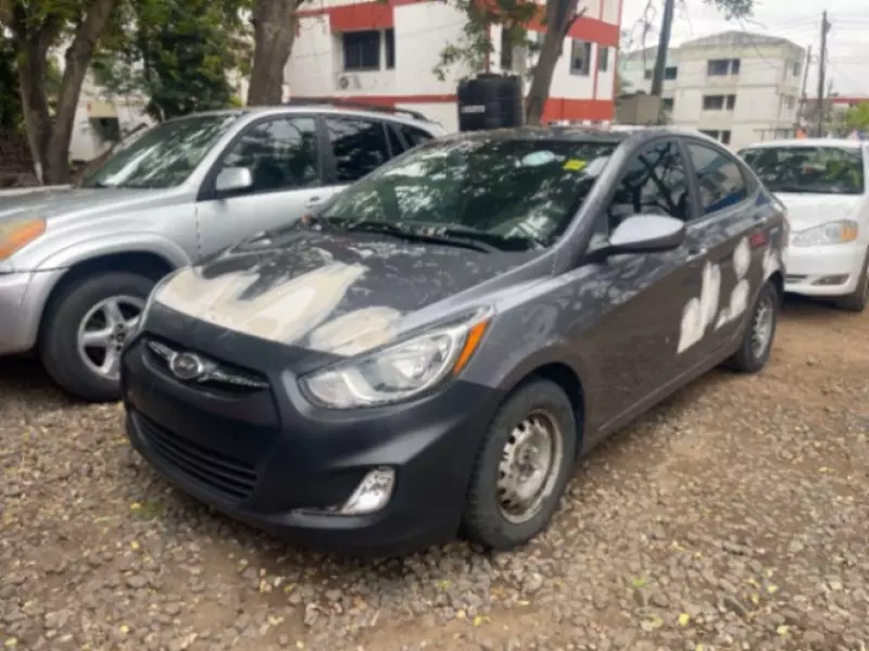 Hyundai Accent   - 2014