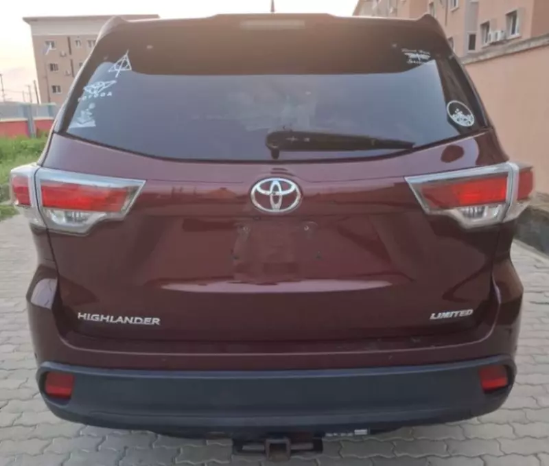 TOYOTA Highlander   - 2016