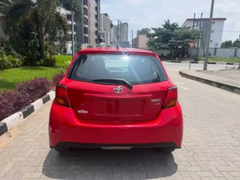TOYOTA yaris   - 2015
