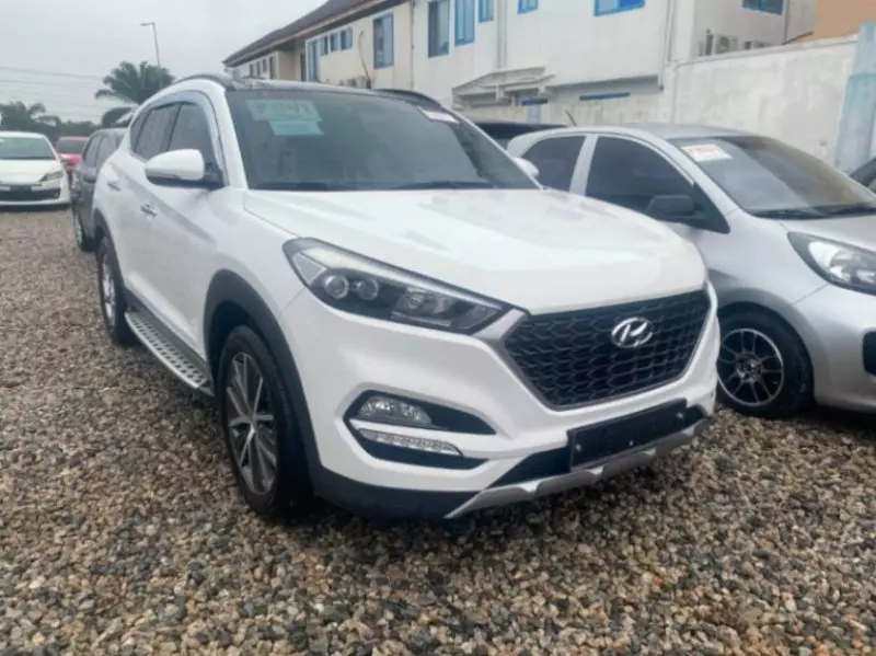 Hyundai Tucson   - 2017