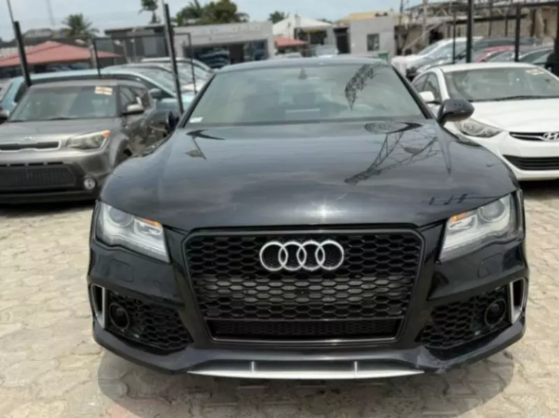 Audi A7   - 2011