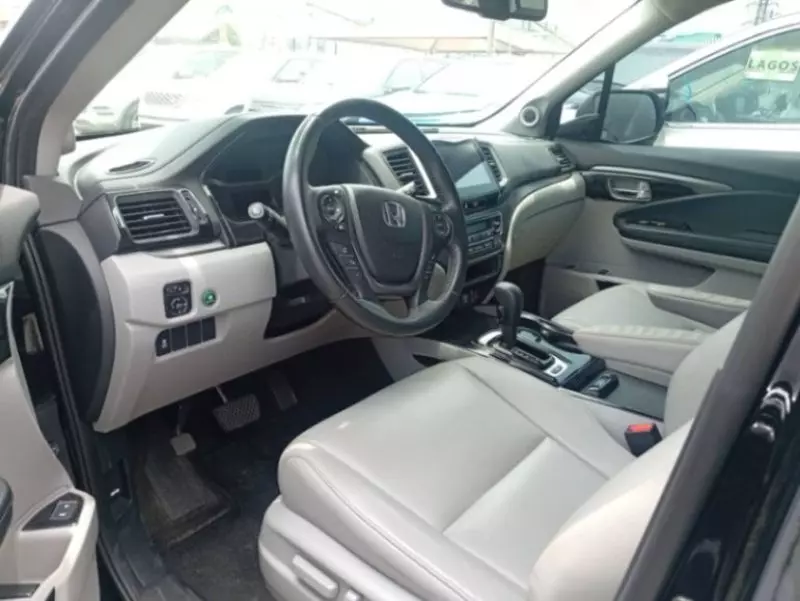 Honda Pilot   - 2017